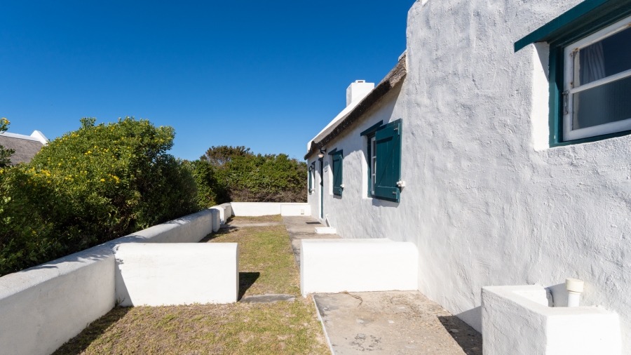 5 Bedroom Property for Sale in Struisbaai Western Cape